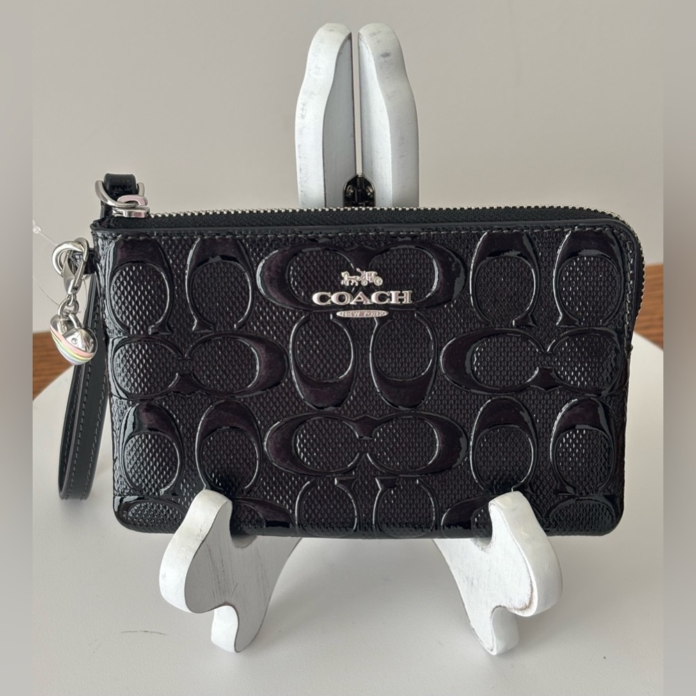Coach Corner Zip Patent Leather Signature Wristlet with Heart stripes Charm